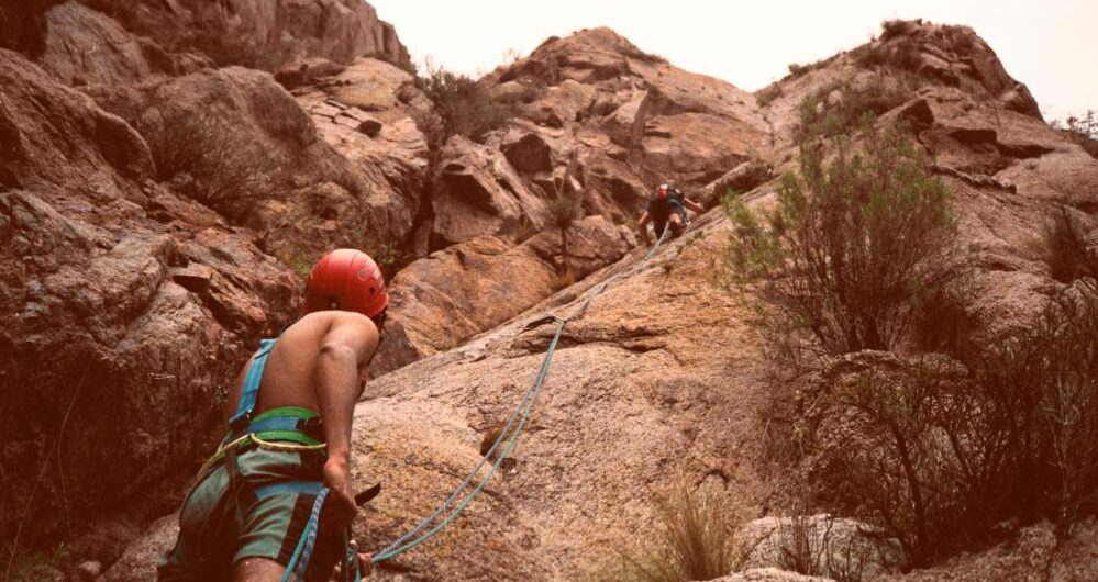Escaladas en montaña con guías expertos