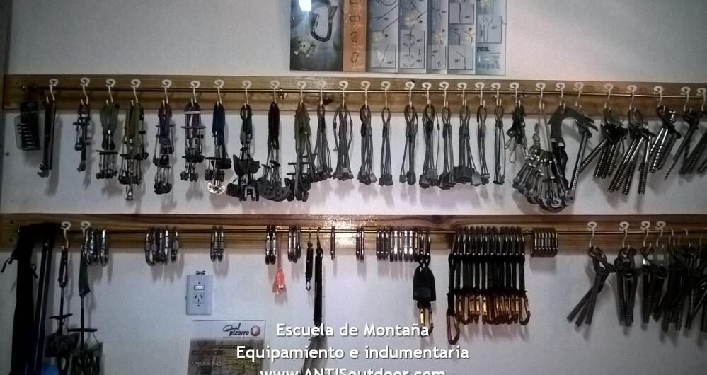 Ecuela de Montaña. Escalada y trekking con sede en Mendoza